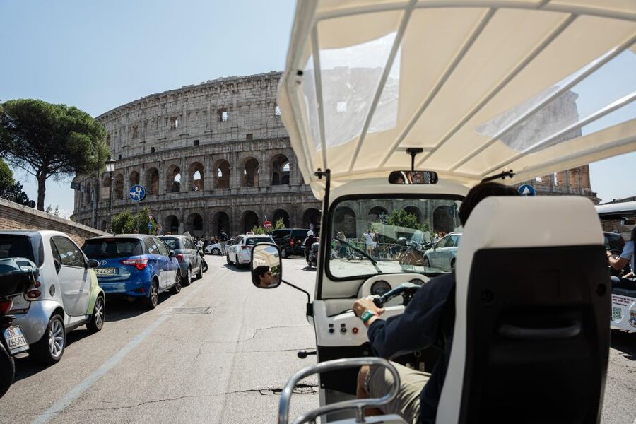 Rome: 2-Hour Vip Tuk-tuk tour with Hotel Pickup and Prosecco - The Colosseum: a powerful first glimpse