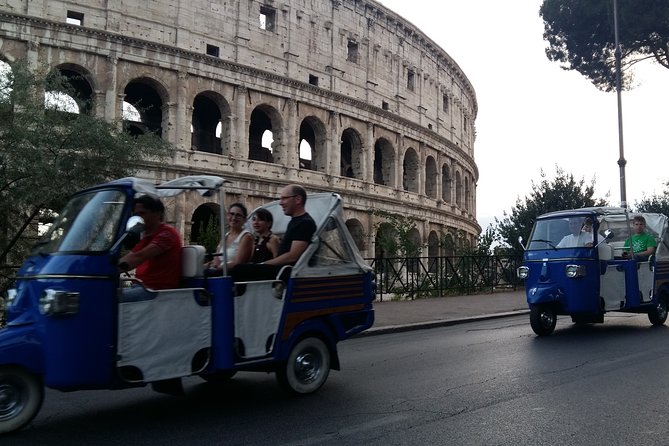 Rome by Ape Calessino Auto Rickshaw - Pyramid of Cestius and the city’s unexpected layers
