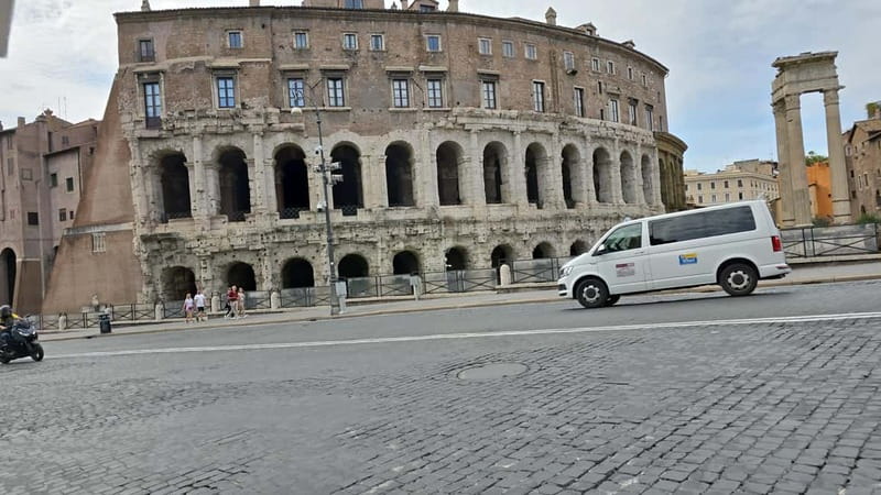 Rome: City Center Private Tour With Tuk-Tuk - Comfort, group size, and practical limits