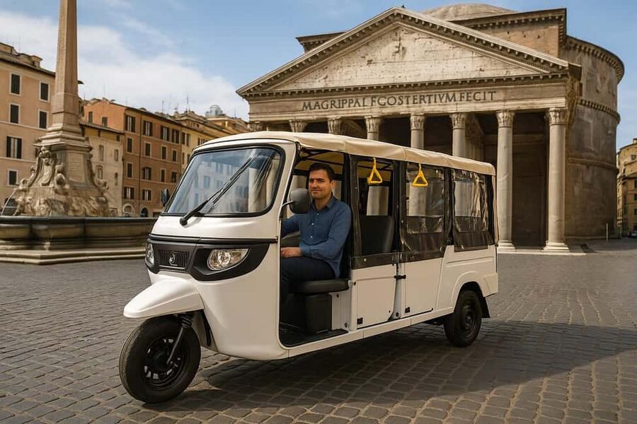 Rome: Electric Tuk Tuk (night) withphotography services - Starting at Piazza di San Pantaleo