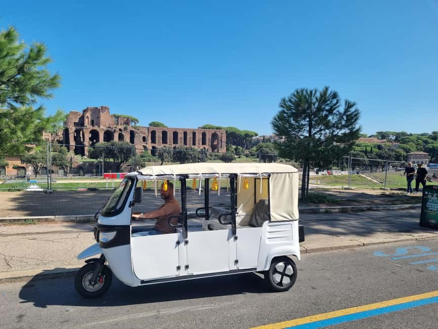 Rome: Electric Tuk-Tuk photo experience with driver - Piazza Venezia and the Pantheon Question