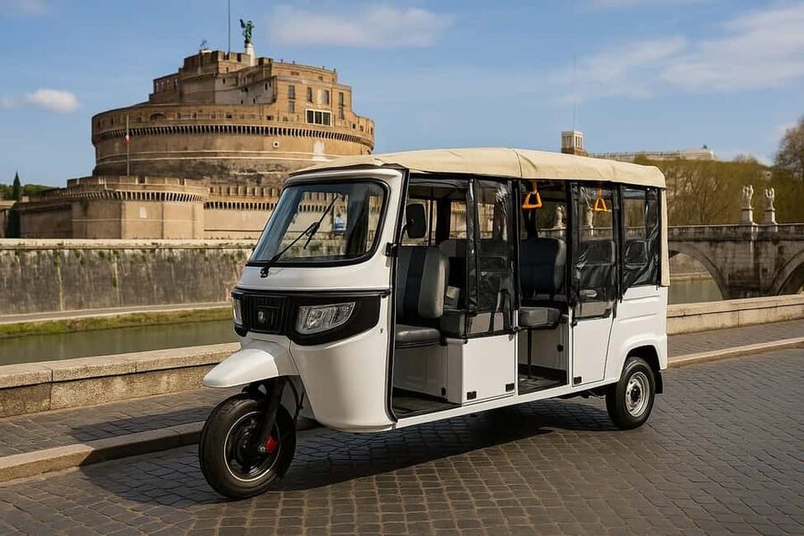 Rome: Photography service with Electric tuk tuk - Starting at Piazza di San Pantaleo