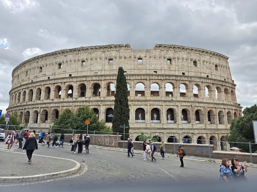 Rome: Private Tour on Electric Tuk-Tuk of Rome City Center - What this electric tuk-tuk tour is really designed to do