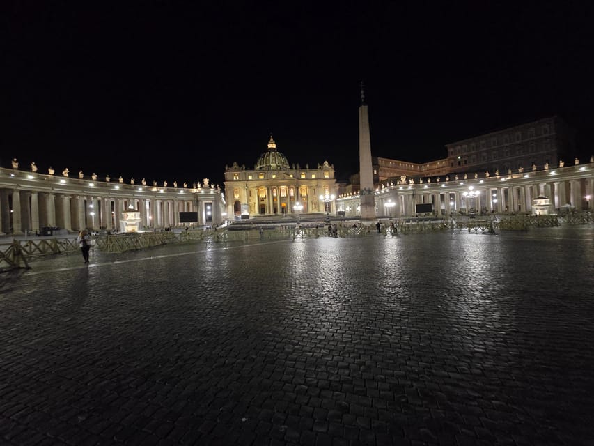 Rome: Private Tour on Electric Tuk-Tuk of Rome City Center - St. Peter’s Basilica and the finish in St. Peter’s Square