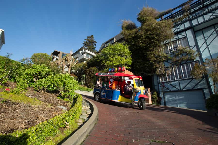 San Francisco: Private City Tour by Electric Tuk-Tuk - North Beach, Broadway, and Lombard Street