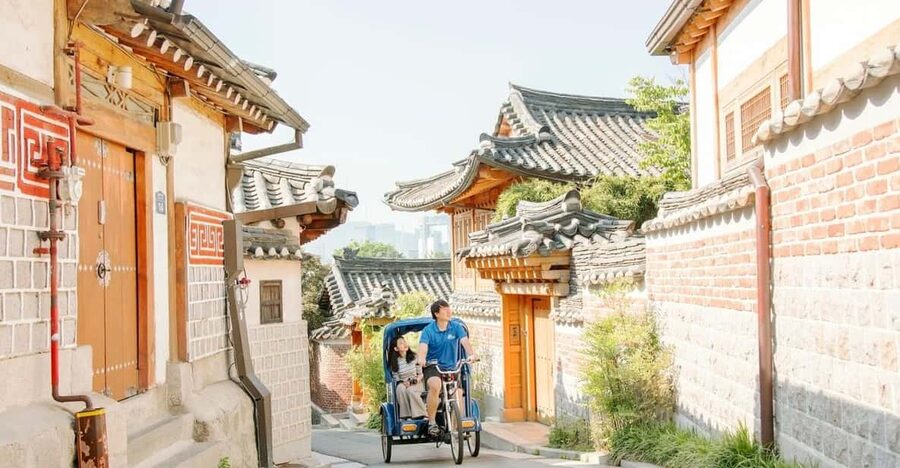 Seoul Private Pedicab Tour : Bukchon Anguk Hanok Village - Access, Weather, and Practical Limits