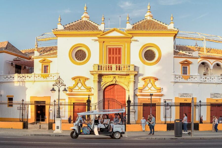 Seville: Private City Tour by Eco Tuk Tuk - Choosing one hour or two