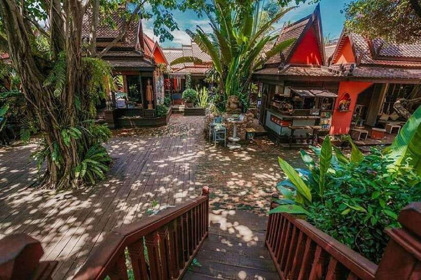 Siem Reap: 3-Hour Behind-the-Scenes Tuk-Tuk Tour - Khmer Ceramics and the work of local artisans