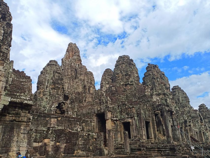 Siem Reap: Angkor Wat Private Tour by Tuk-Tuk - Ta Prohm, trees and crowded paths