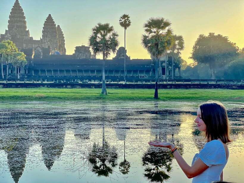 Siem Reap: Angkor Wat Private Tuk-Tuk Tour - Breakfast and the jungle at Ta Prohm