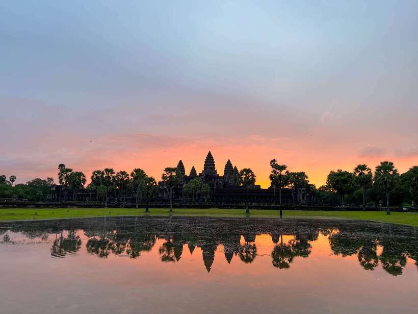 Siem Reap: Angkor Wat Sunrise Tour via Tuk Tuk & Breakfast - Khmer breakfast in Preah Dak village