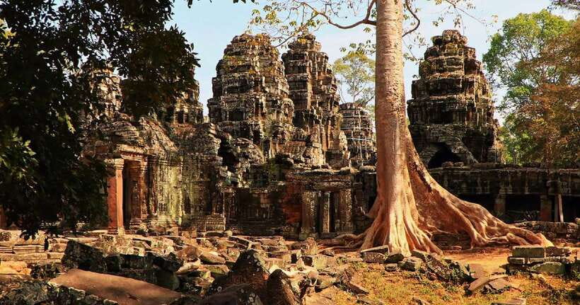 Siem Reap: Angkor Wat Tour Explore The Most Iconic Temples - Bayon and its many calm stone faces