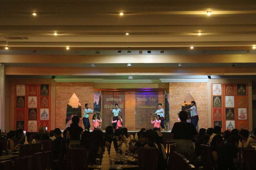 Siem Reap: Apsara Dance Show & Dinner with Tuk-Tuk Transfers - Seating and sound can shape your experience