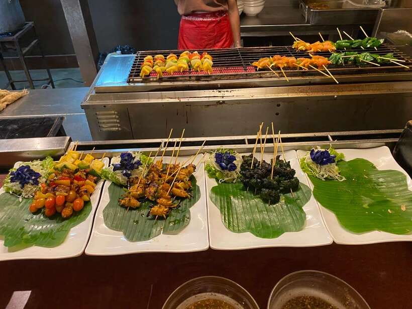 Siem Reap: Apsara Dance Show & Dinner with Tuk-Tuk Transfers - Useful booking advice