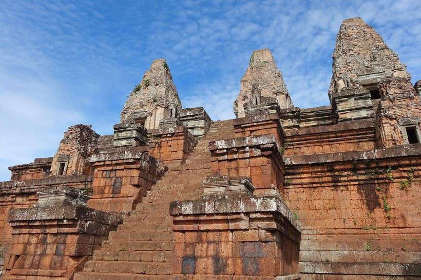 Siem Reap: Grand Circle Temples Tour With Private Tuk-Tuk - Neak Pean: a smaller site with a different setting