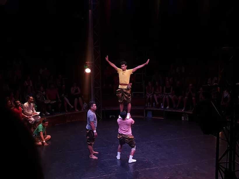 Siem Reap: Phare Circus Ticket with Tuk Tuk Transfer - A driver who can help when plans go wrong