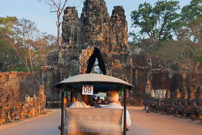 Siem Reap : Private Tuk-Tuk Tour of the Magnificent Temples. - The Terrace of the Elephants and royal ceremony