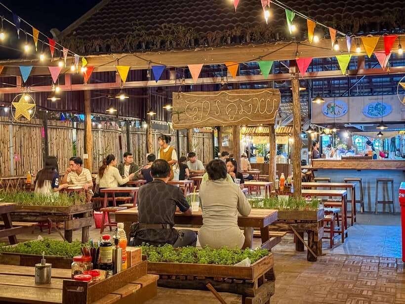 Siem Reap: Street Food Experience by Tuk-Tuk - Made in Cambodia Market for crafts and a short pause