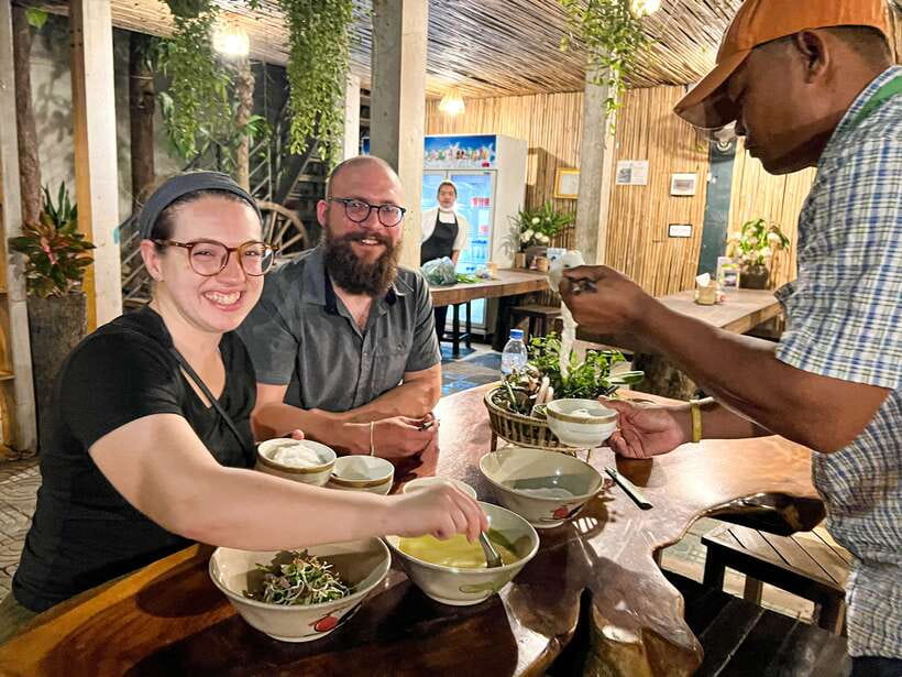 Siem Reap: Street Food Experience by Tuk-Tuk - Lort Cha and the first taste of Cambodian noodles