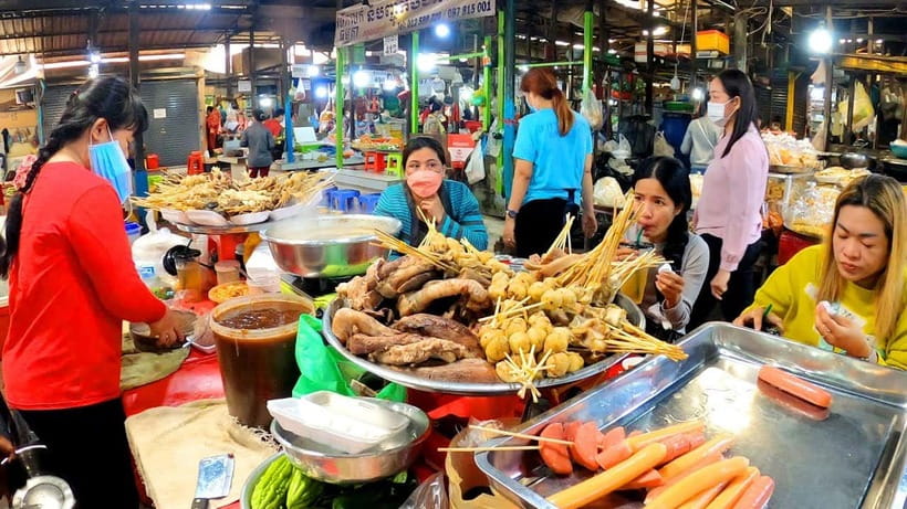 Siem Reap Street Foods Tour by Tuk Tuk with Personal Guide - Small food stops near the flower shop