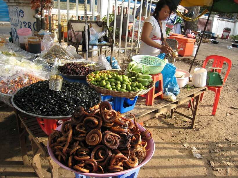 Siem Reap Street Foods Tour by Tuk Tuk with Personal Guide - Siem Reap’s market area and local specialties