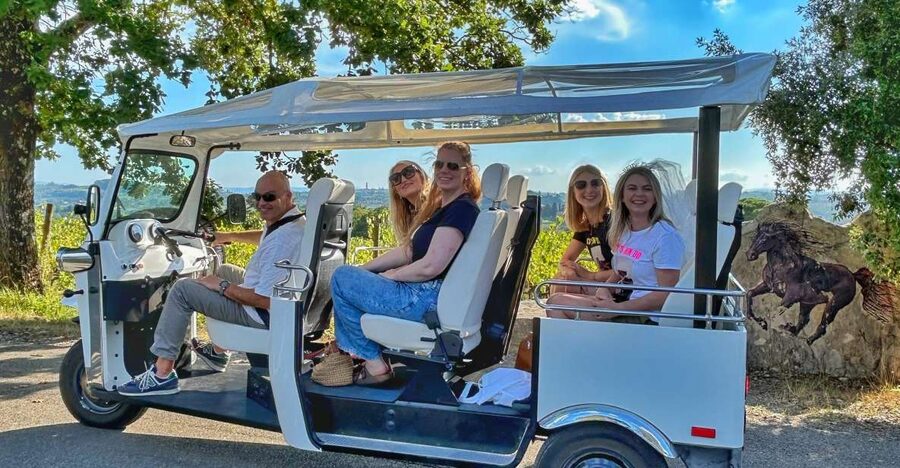 Siena: Tuk Tuk Tour with Wine Tasting - The first 40 minutes: Siena to the Chianti Hills