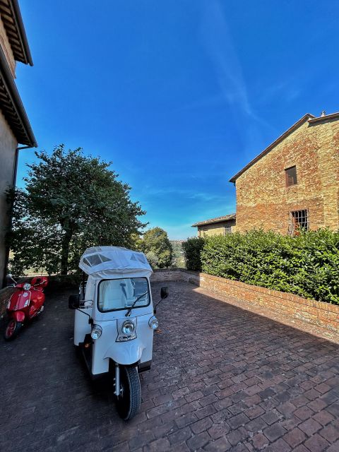 Siena: Tuk Tuk Tour with Wine Tasting - The 50-minute return through the countryside