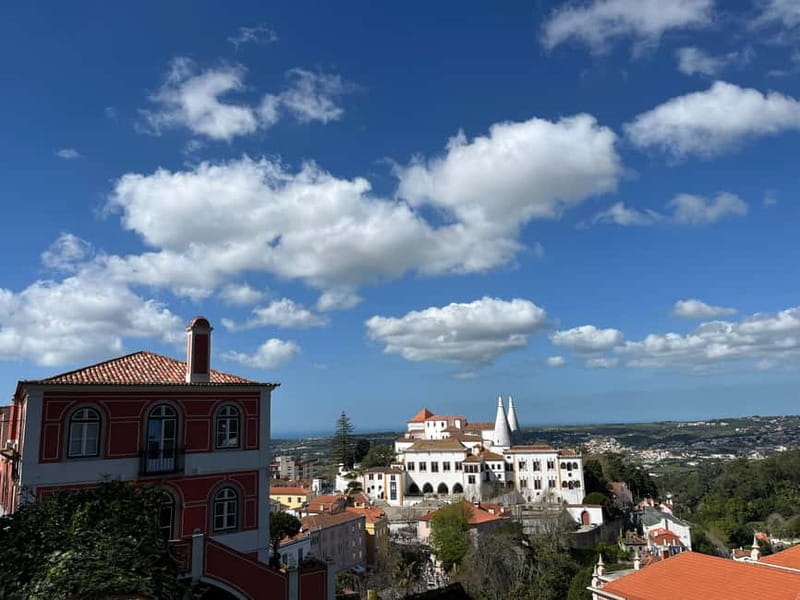 Sintra: 1-Hour Guided Tuk-Tuk Tour - Starting at Sabuga Fountain