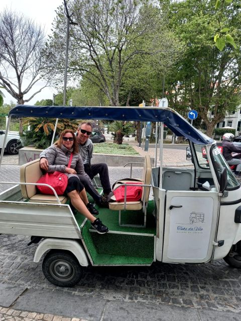 Sintra:1 hour tuk tuk experience to Pena Palace(3 monuments) - Sintra National Palace and the old town view