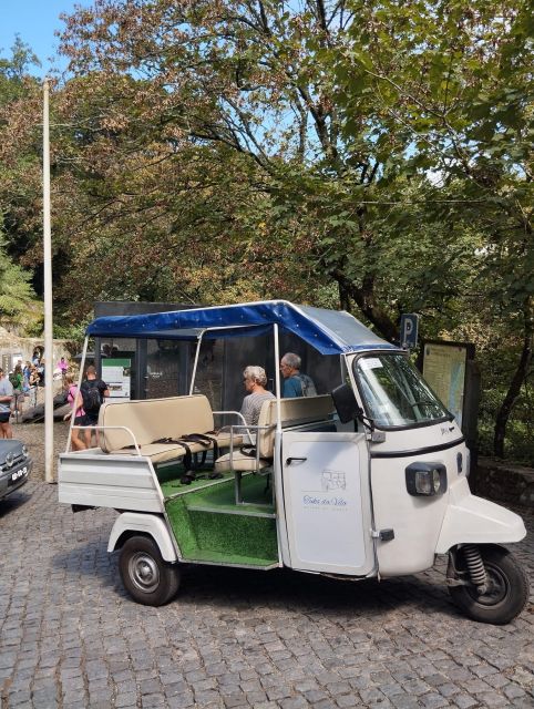 Sintra:1 hour tuk tuk experience to Pena Palace(3 monuments) - Moorish Castle from the mountain road