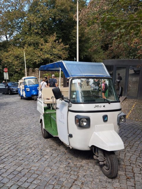 Sintra:1 hour tuk tuk experience to Pena Palace(3 monuments) - Reaching Pena Palace at the top