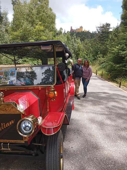 Sintra: Mountain tour by vintage TukTuk - Sintra National Palace, an easy first look