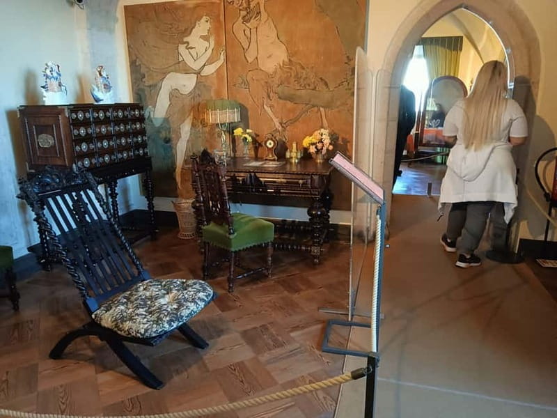 Sintra: Pena Palace and Park Entry Ticket with Tuk Tuk Ride - The walk downhill is part of the experience