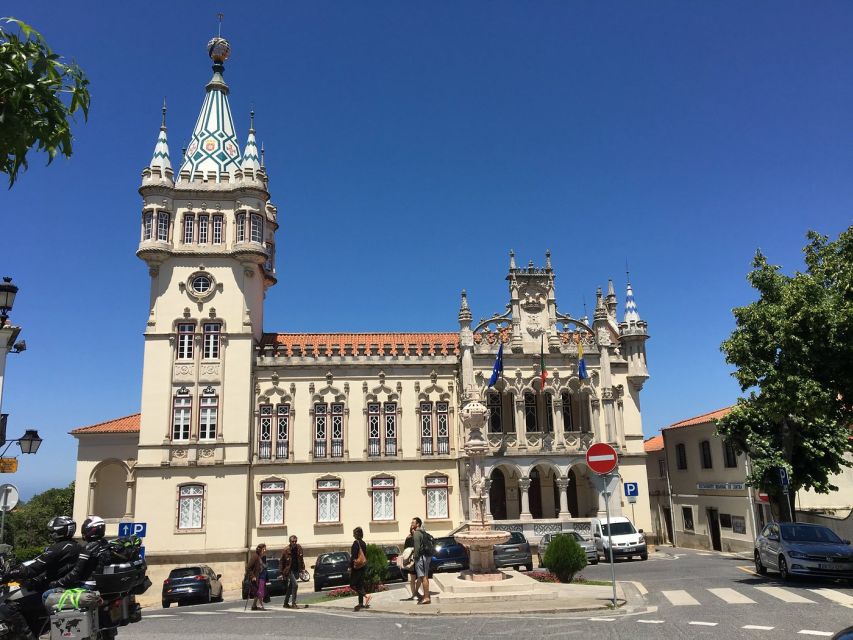 Sintra: -Sintra Sightseeing Tour With Tuk Tuk (1hr) - Biester Palace and Park