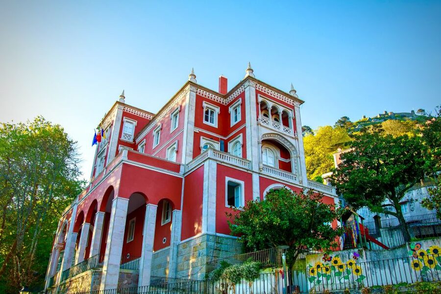 Sintra: -Sintra Sightseeing Tour With Tuk Tuk (1hr) - The Moorish Castle above Sintra