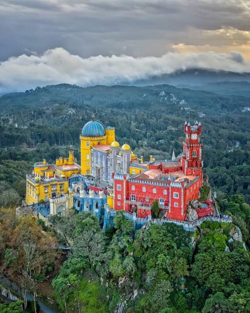 Sintra Tour With Tuktuk - Sintra National Palace and the old center