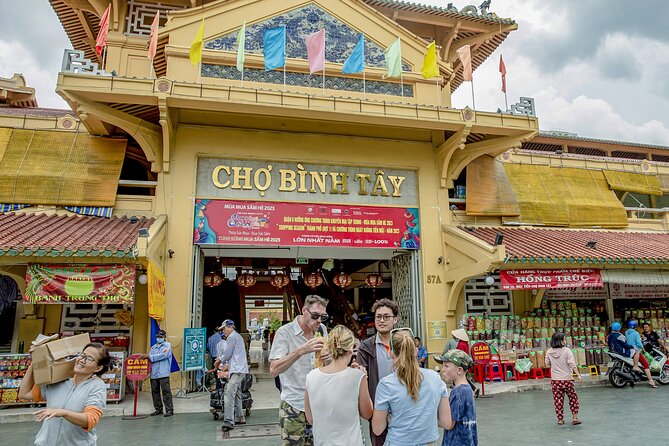 Small-group Saigon City Tour: 1-day Must-See Icons & Cyclo Ride - Jade Emperor Pagoda offers the day’s quietest atmosphere
