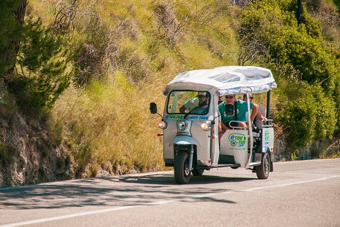 Split Tour by Electric Tuk-Tuk: Top City Highlights - Republic Square and the finish near the old center