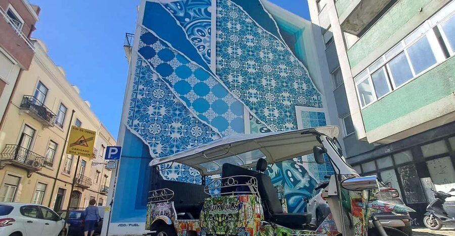 Street Art Lisbon: Tuk Tuk Tour - Senhora do Monte for Lisbon views