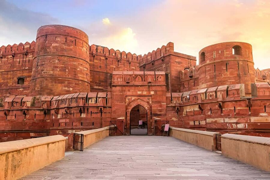 Sunrise Taj Mahal, Agra Fort & Mehtab Bagh Tour by Tuk Tuk - Agra Fort and the Mughal story in red sandstone