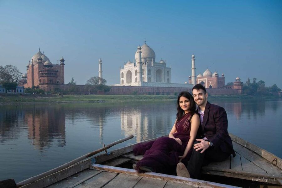 Sunrise Taj Mahal, Agra Fort & Mehtab Bagh Tour by Tuk Tuk - Local art, crafts, and the human side of Agra