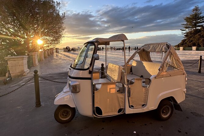 Syracuse and Ortygia by tuk-tuk 2-hour tour - Piazza Duomo and the cathedral built over Athena’s temple