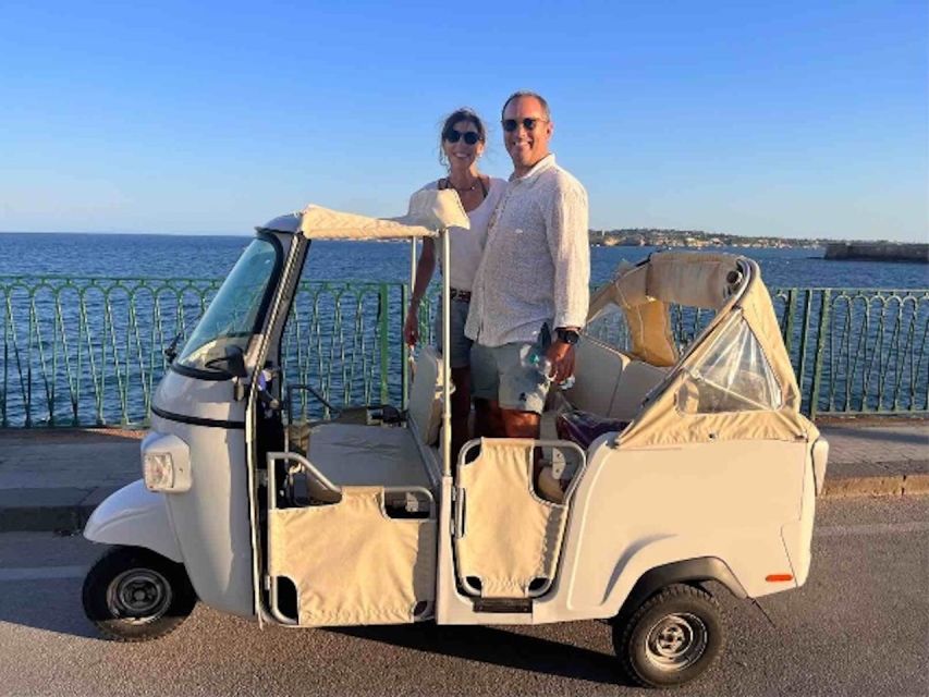 Syracuse: Private Tour of Ortygia on a Tuk Tuk - Fonte Aretusa and the edge of the water