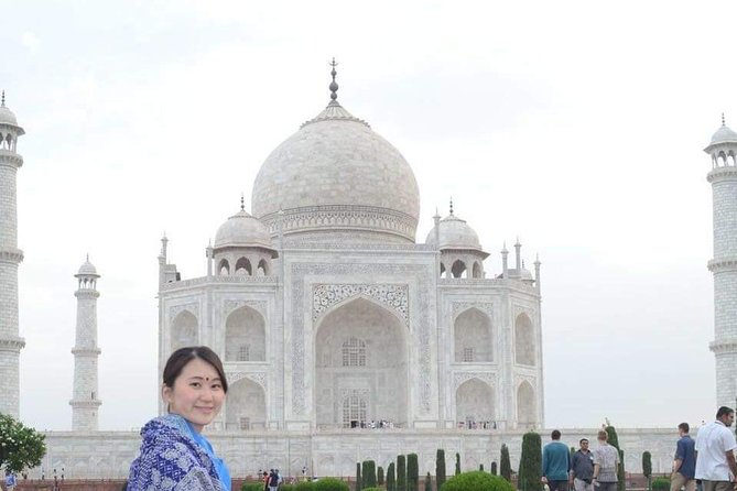 Taj Mahal And Agra Fort Private Sunrise Full Day Tour by Tuk-Tuk - Agra Fort and the Mughal court