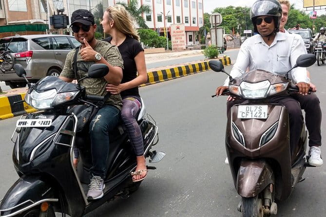 Taj Mahal Tour By Auto Or Rickshaw - The smaller scale of Itmad-ud-Daulah