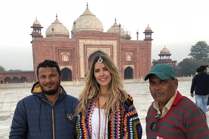 Taj Mahal Tour By Auto Or Rickshaw - The guides and drivers you may encounter