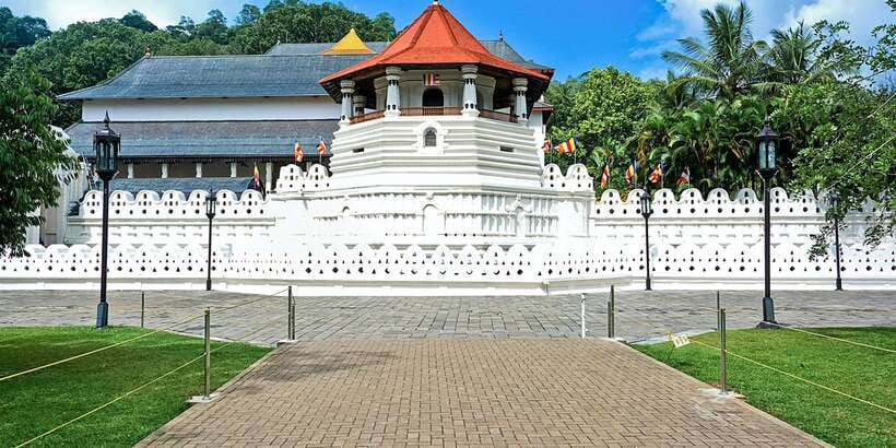 Three Temples Loop In Kandy Day Tour By Tuk Tuk - Key points to know before booking
