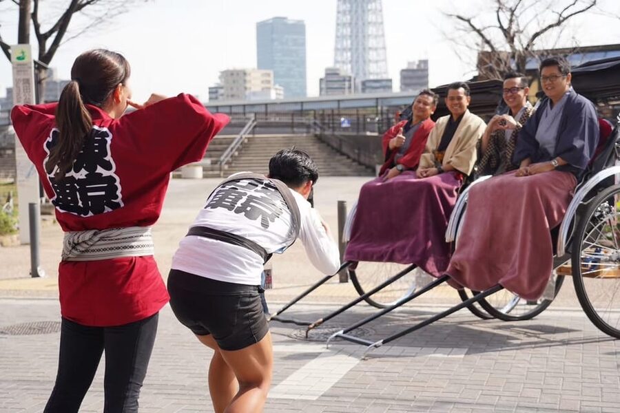 Tokyo: Asakusa tour by rickshaw - Photo stops that make the ride memorable