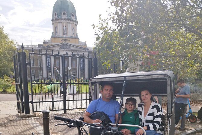 Touching Distance LONDON Rickshaw/Pedicab Private Tour - The Tower, the City, St Paul’s, and Fleet Street