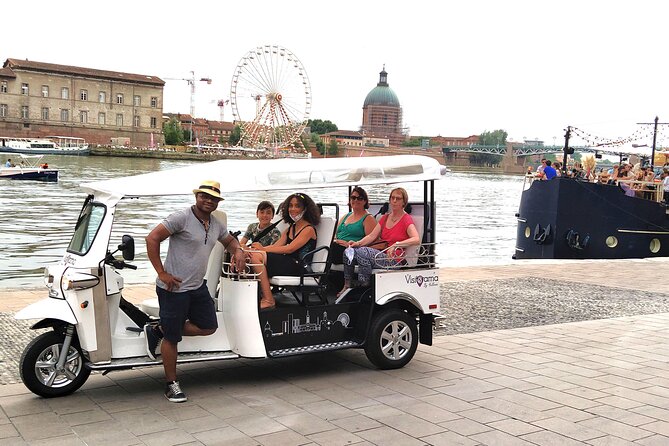 Toulouse Tour in Electric Tuk Tuk - Starting at the Capitole in the heart of the city